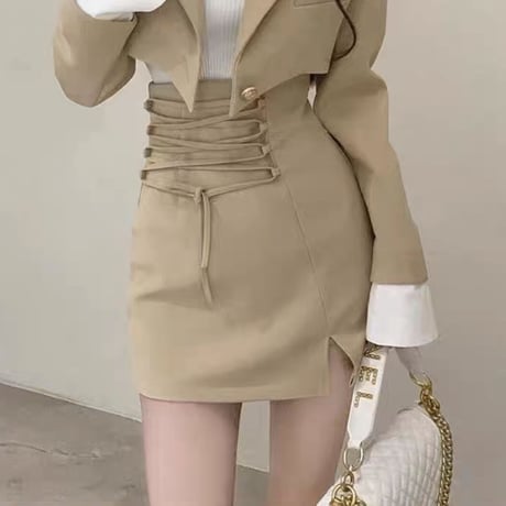 レースアップセットアップ