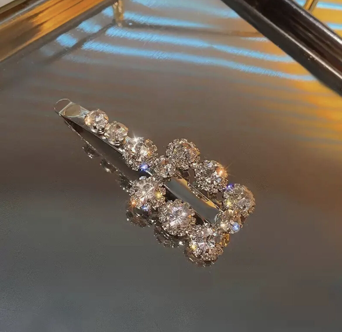 最後特価☆✴︎ヘアピンコーナー589の5キラキラアクリルストーン付