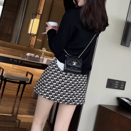 総柄デザインスカパン