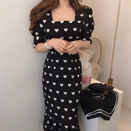 綾野あすか様ご着用*.monotoneハートミディワンピース