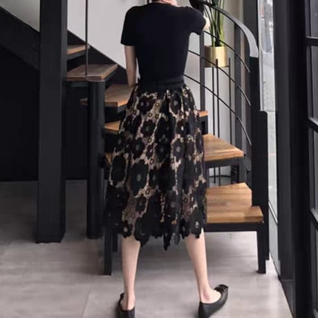 black flower beige skirt