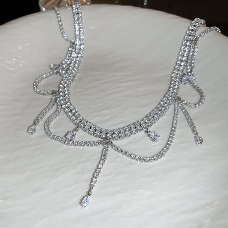 kirakira crystal necklace