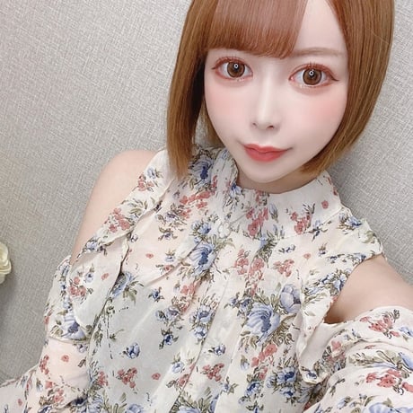 honey様ご着用*.アンティークフラワー トップス2色