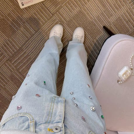 ビジュー付きデニムパンツ