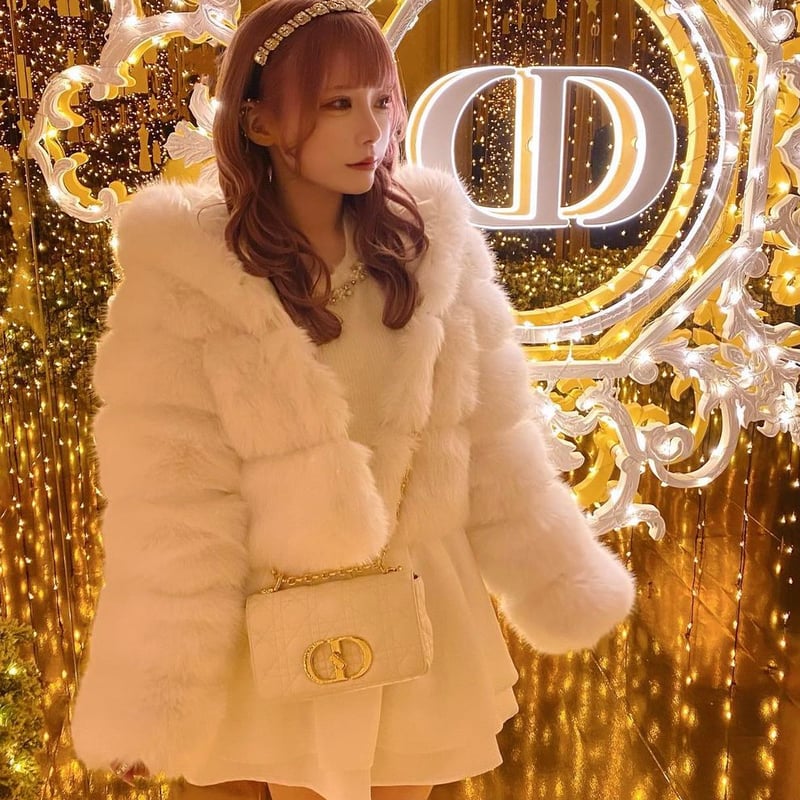 ぴょん様ご着用♡pure hoodie fur coat 2色 | ecrea