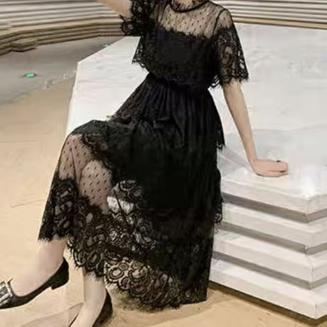 black lace medium op