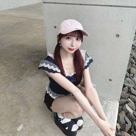ゆなちゃん様ご着用♡ネイビーレーストップス