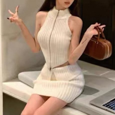 Cut-out Knit set up