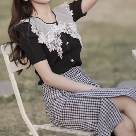 black×white girly tops