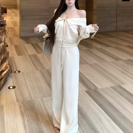 Off Shoulder Zip Setup