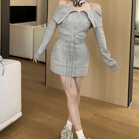 オフショルラフセットアップ