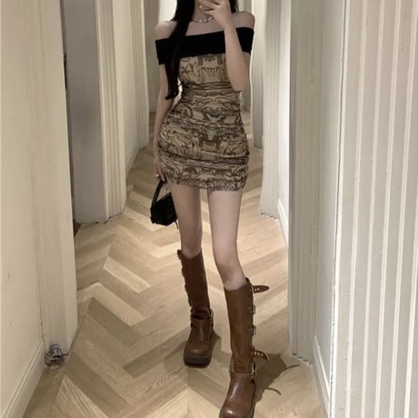 オフショルデザインタイトワンピ