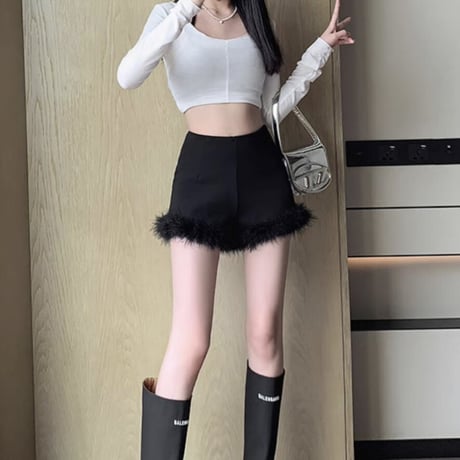 fur black short pants