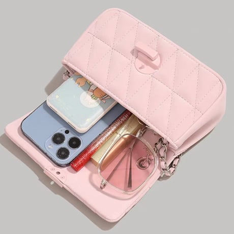 Candy Chain Quilted Bag 3色