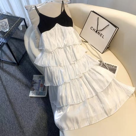 White×Black フリルキャミワンピ