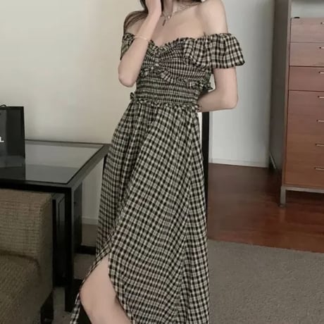check  ribbon motif slit op