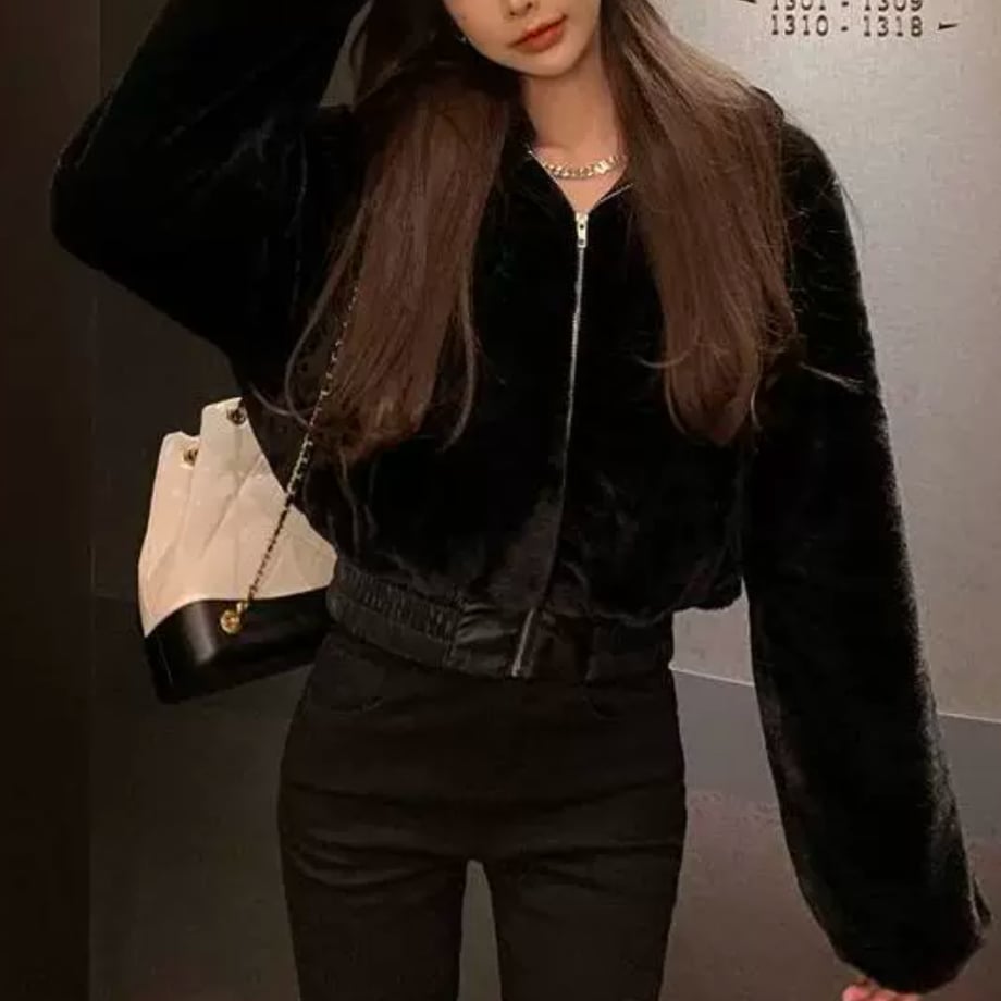 67457326d132410c8c89a9f8