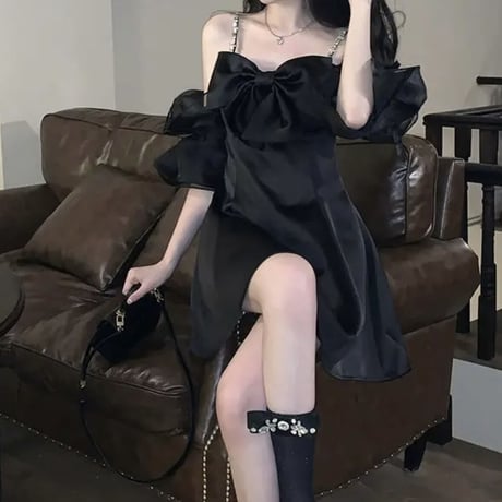 ビジューストラップリボンblackワンピ