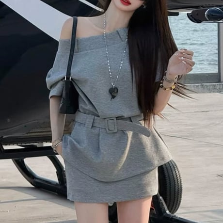 Belted Satin Off Shoulder Set 2色