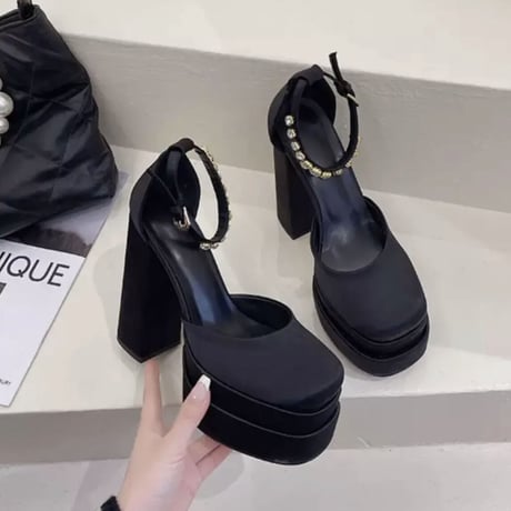 クリスタルビジュー厚底パンプス
