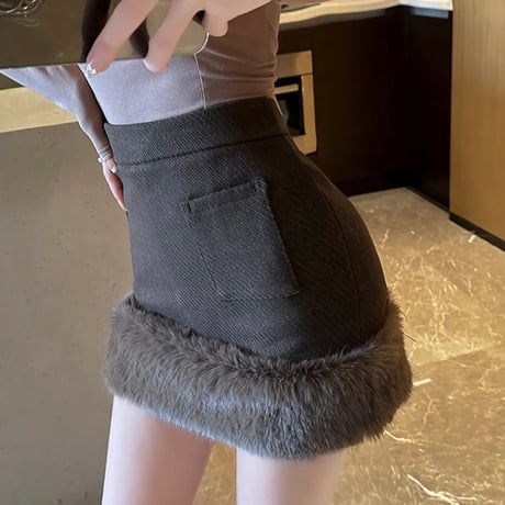 裾ファーポケット付きスカート2色