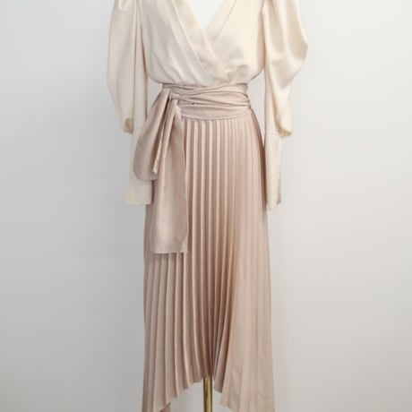 blouse docking  pleats op 2色