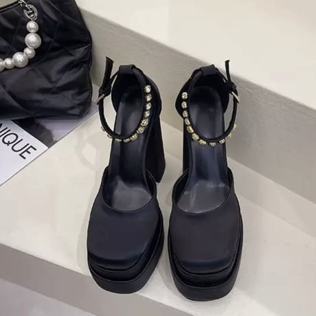 クリスタルビジュー厚底パンプス