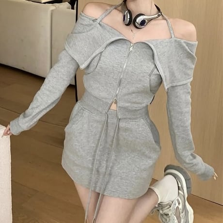 オフショルラフセットアップ