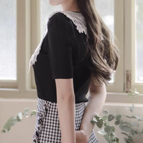 black×white girly tops