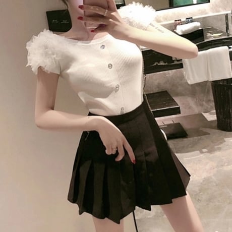 ゆりな様ご着用*.フリルショルダートップス