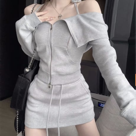 オフショルラフセットアップ