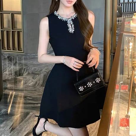 らむめろ様ご着用♡Jewel Neck Black Dress