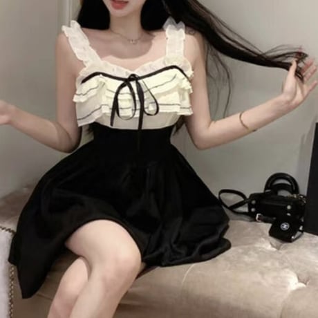 Girly docking monotone op