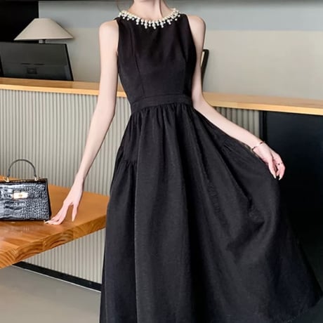 胸元パールブラックロングワンピ