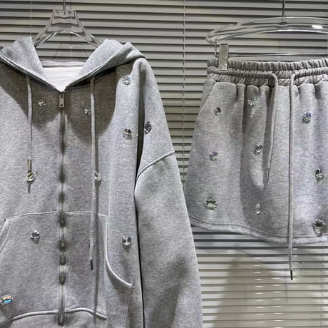 日南まみ様ご着用♡ビジュースカートセットアップ 3色