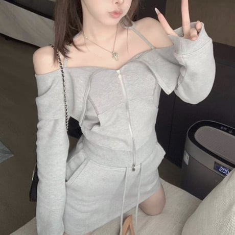 オフショルラフセットアップ