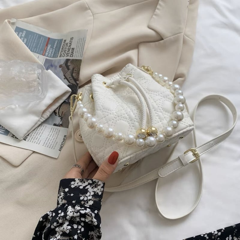 即発イタリー製FOURDOR ラバーキルティングショルダーBK パール付きキルティングショルダーbag 4色 | ecrea