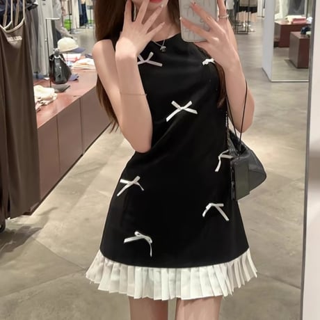 ミニリボン付き裾プリーツワンピ