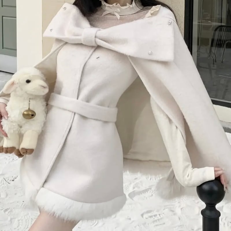 完売品♡ケープ付きホワイトコート Aライン リボン 美品 コート ｜ LIZ