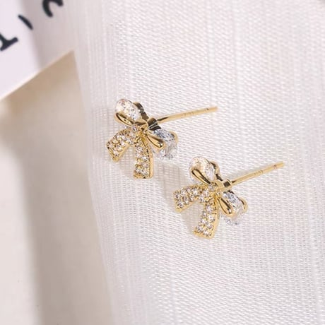 ribbon motif pierce
