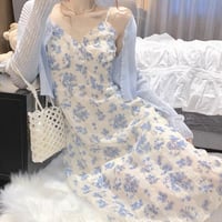 Blue flower midi op