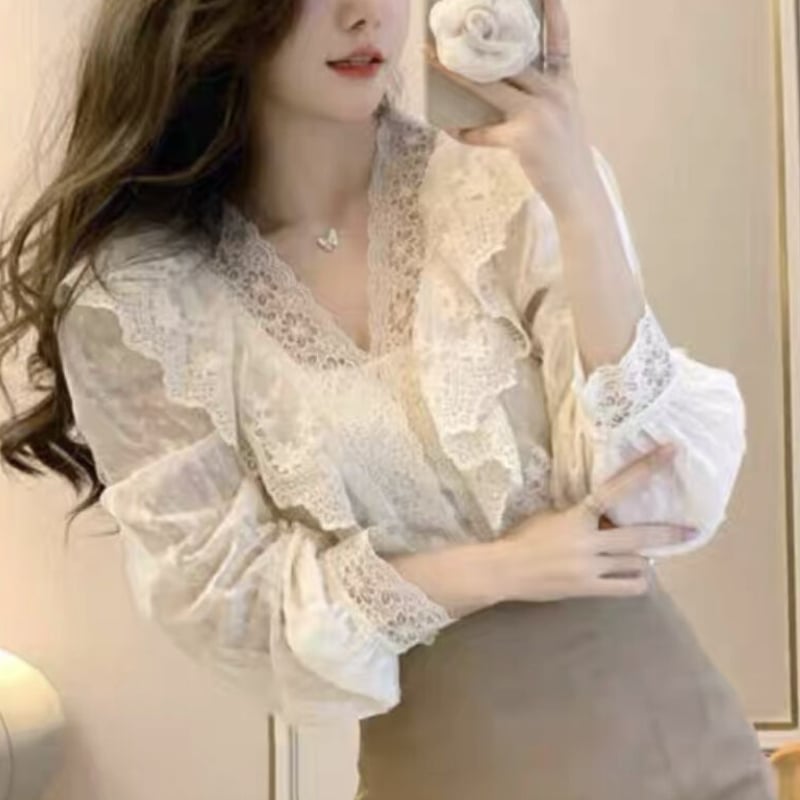 Vネックレース長袖トップス | ecrea