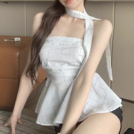 ベアペプラムトップスボウタイ付き