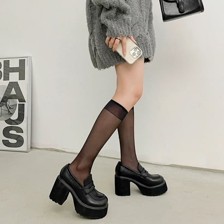 厚底 black ローファー