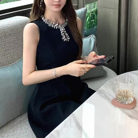 らむめろ様ご着用♡Jewel Neck Black Dress