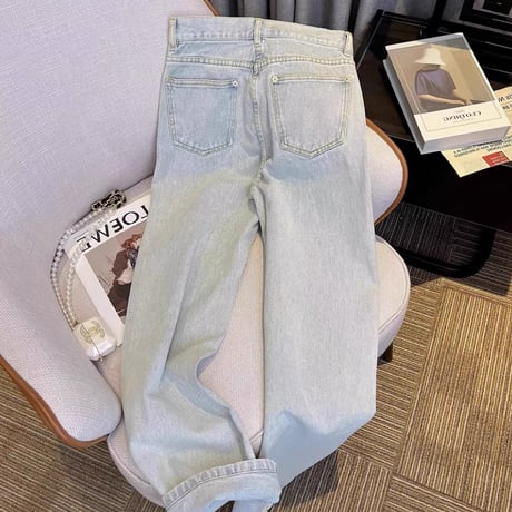 ビジュー付きデニムパンツ