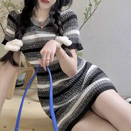 Blackボーダー半袖タイトワンピ