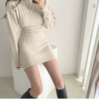 りおめこ様マリン様ご着用*.背中チラ見え ニットワンピ 2色