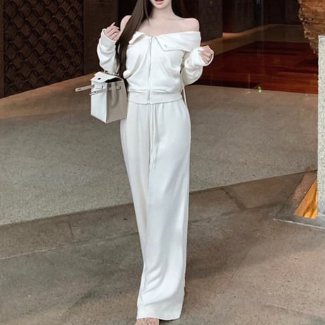 Off Shoulder Zip Setup