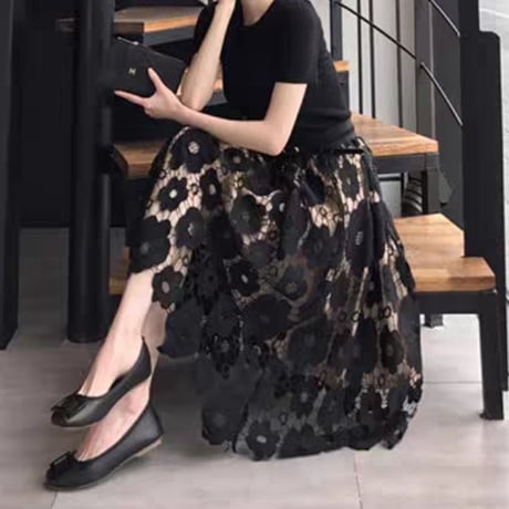 black flower beige skirt
